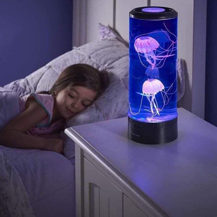 LED -lamppu meduusalla
