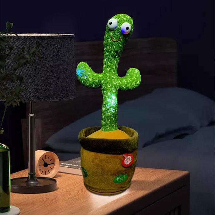 Tanssiva kaktus USB:llä